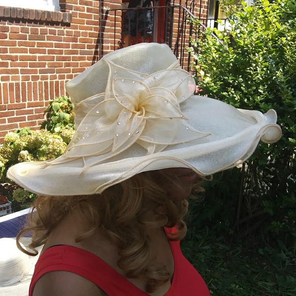 Gabriel Amar Designer Hat for Frank Olive - Picture 5 of 8